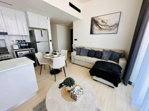 Fully Furnished Cozy 1br In Jvc With Balcony
